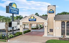 Days Inn By Wyndham Nacogdoches/Sfa University/Downtown